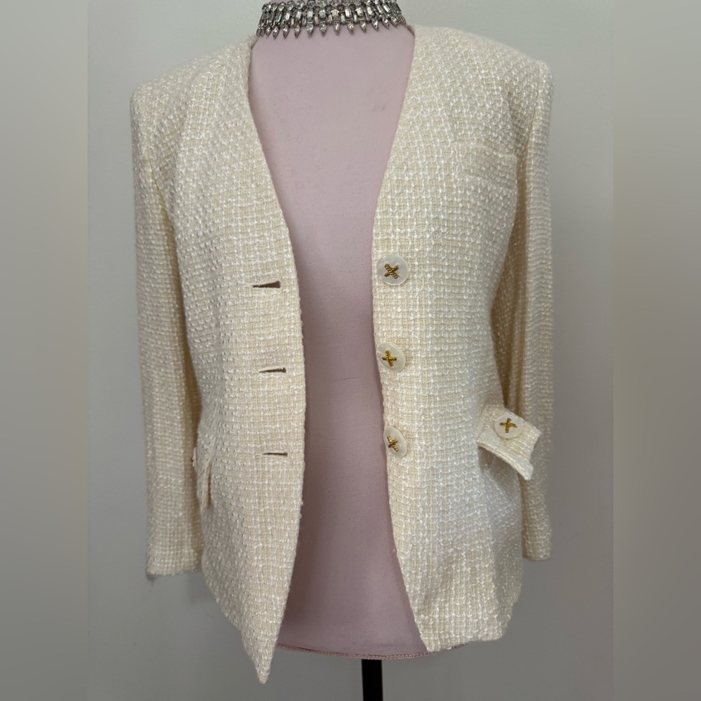 Pappagallo vintage tweed button up blazer in cream in size 10